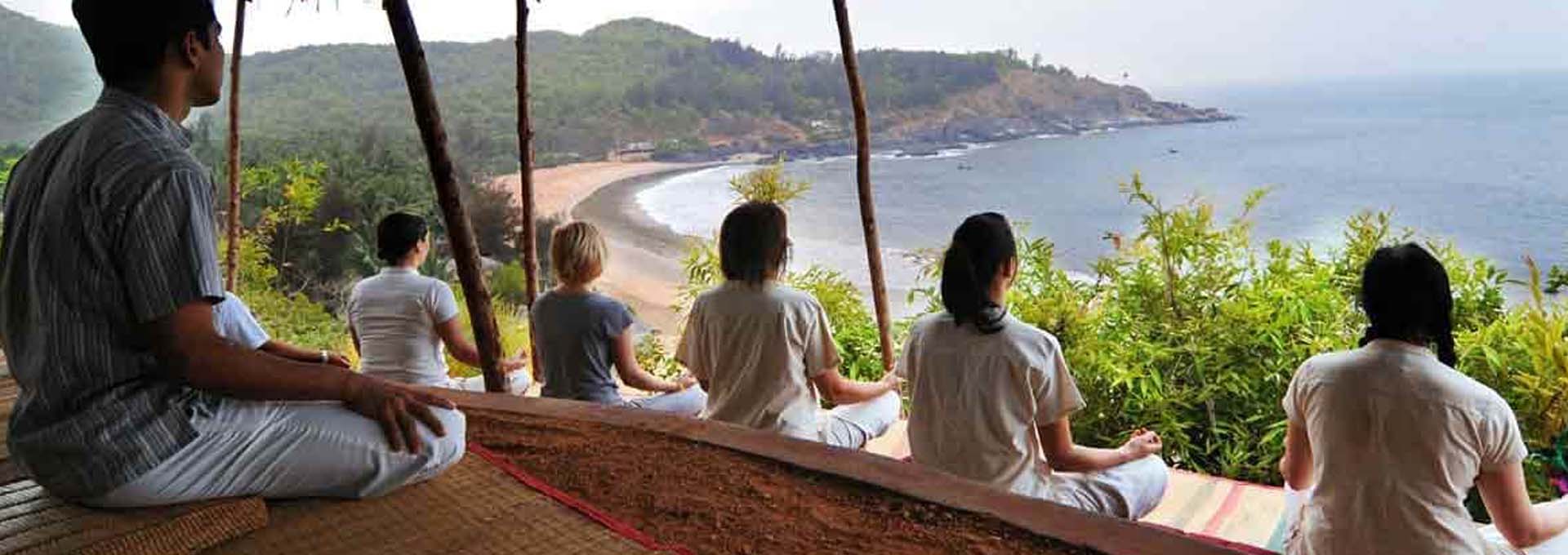 Yoga Retreat Tour in India Banner 3